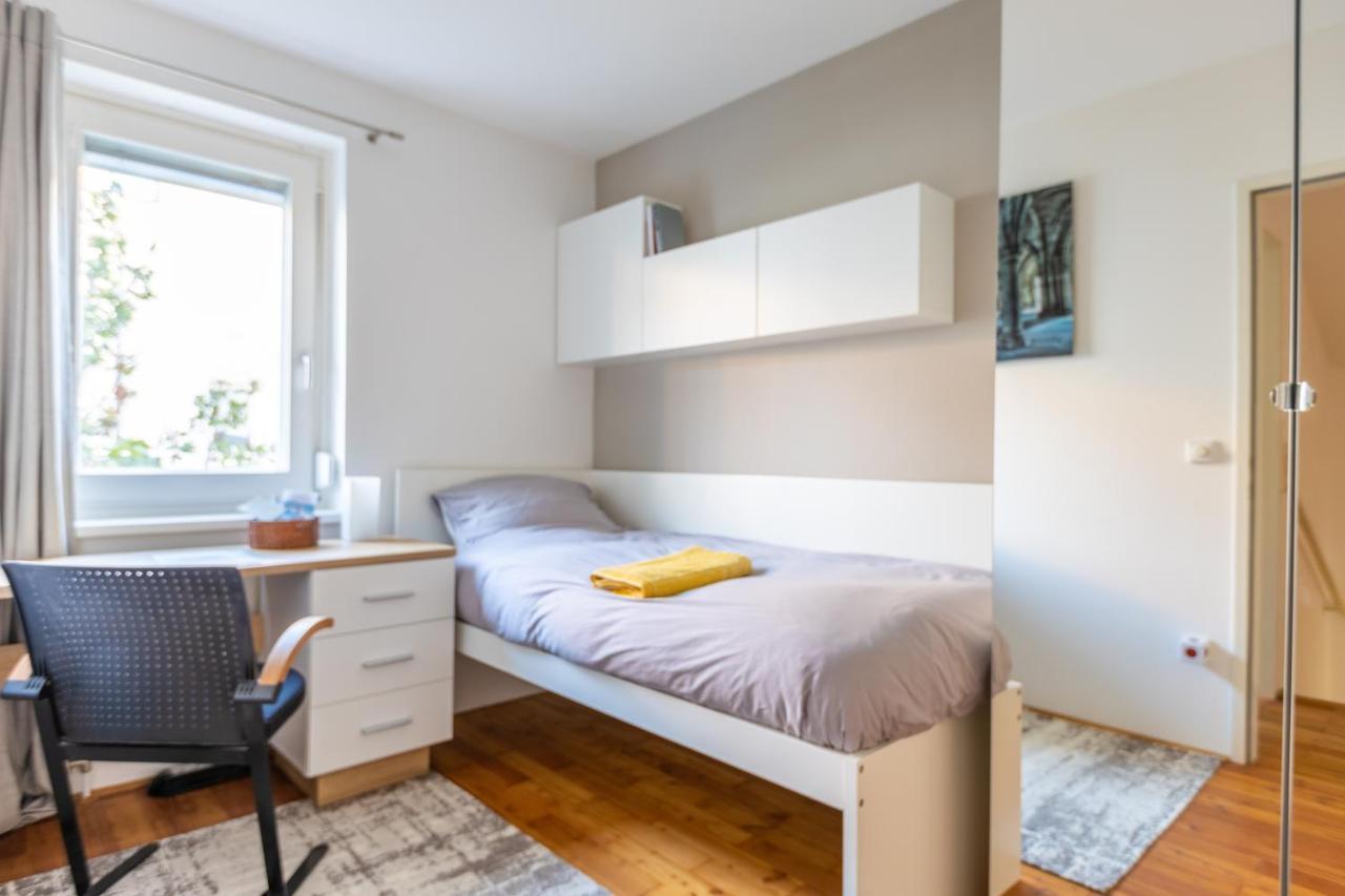 Town House Near Metro & Vienna City Center Zewnętrze zdjęcie